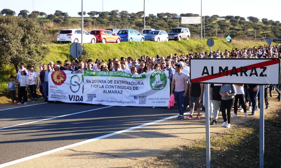Fotos: Almaraz vuelve a pedir diez años más para la central nuclear