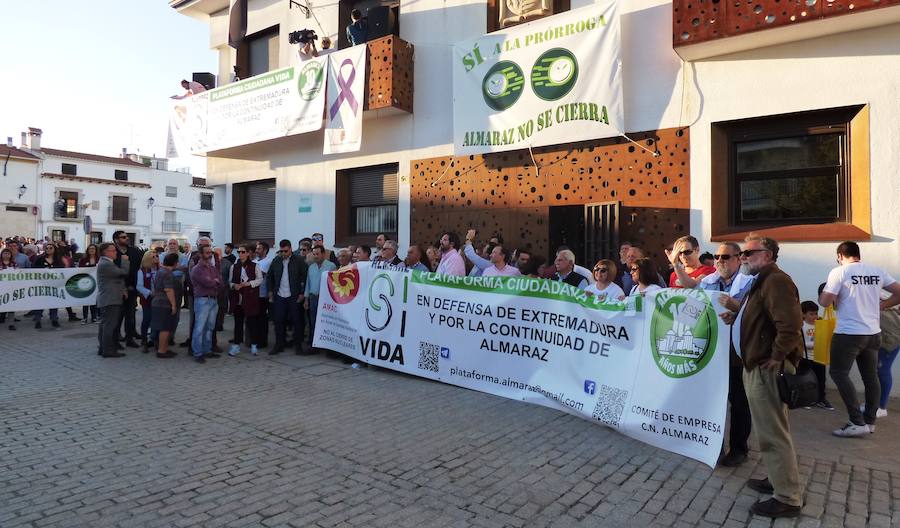 Fotos: Almaraz vuelve a pedir diez años más para la central nuclear
