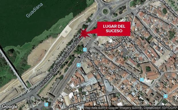 Trasladado al hospital un ciclista tras sufrir una caída en Badajoz