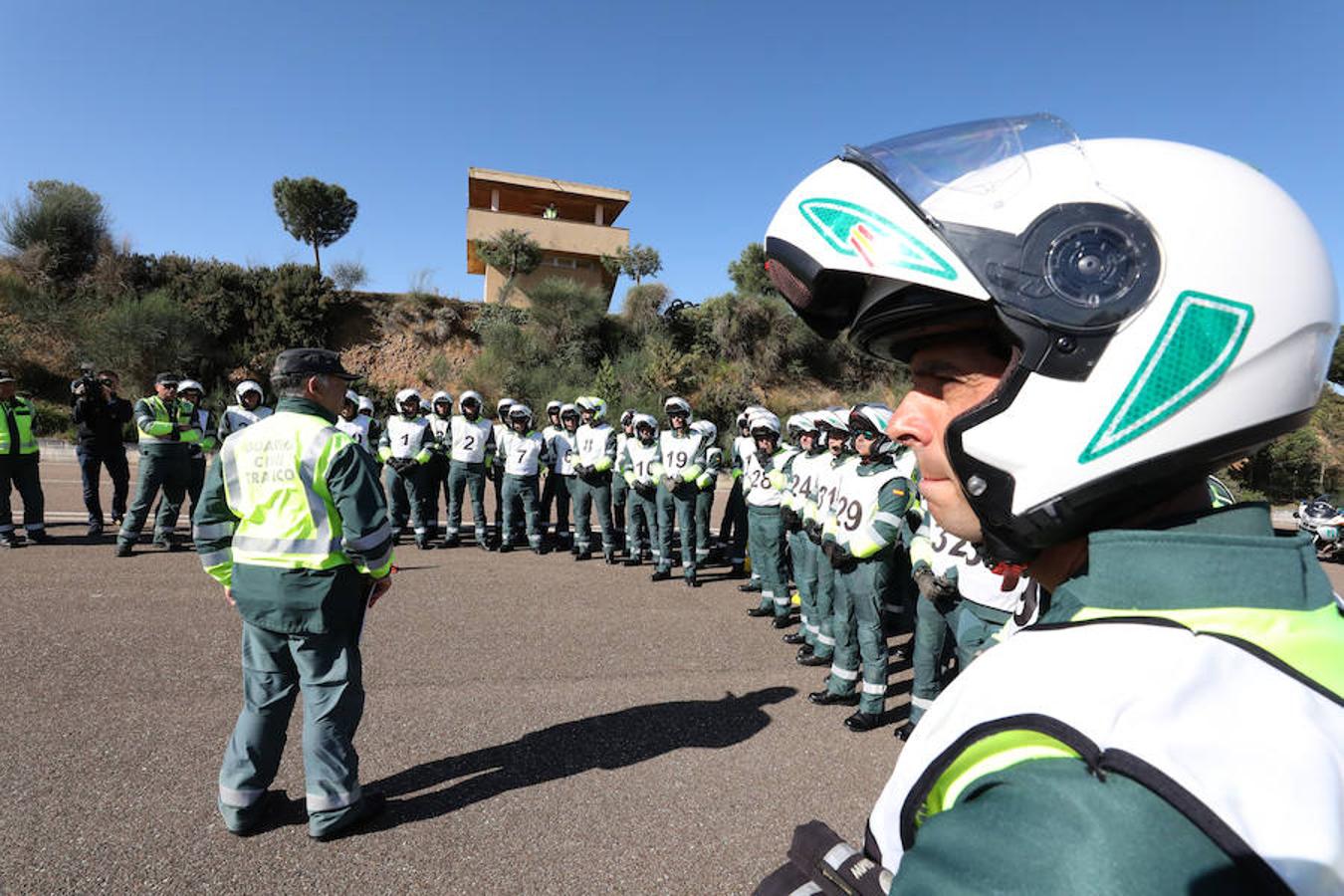 Agentes motoristas de toda España se examinan en la Escuela de Tráfico para escoltar a los ciclistas en la Vuelta