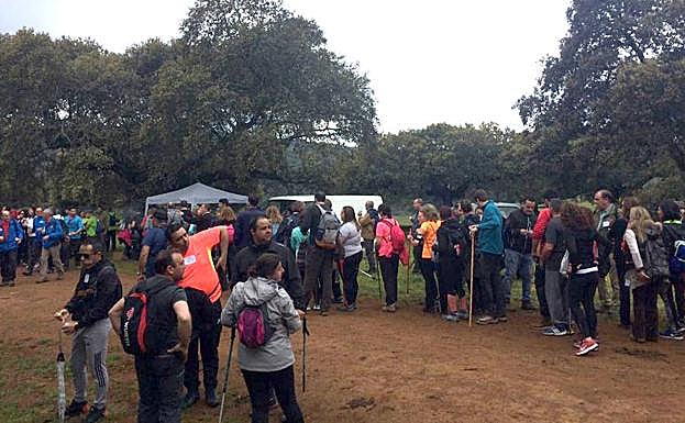 Llegada al avituallamiento en la bifurcación de las 2 rutas