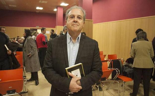 El placentino Álvaro Valverde, Premio Nacional de Poesía 'Meléndez Valdés'