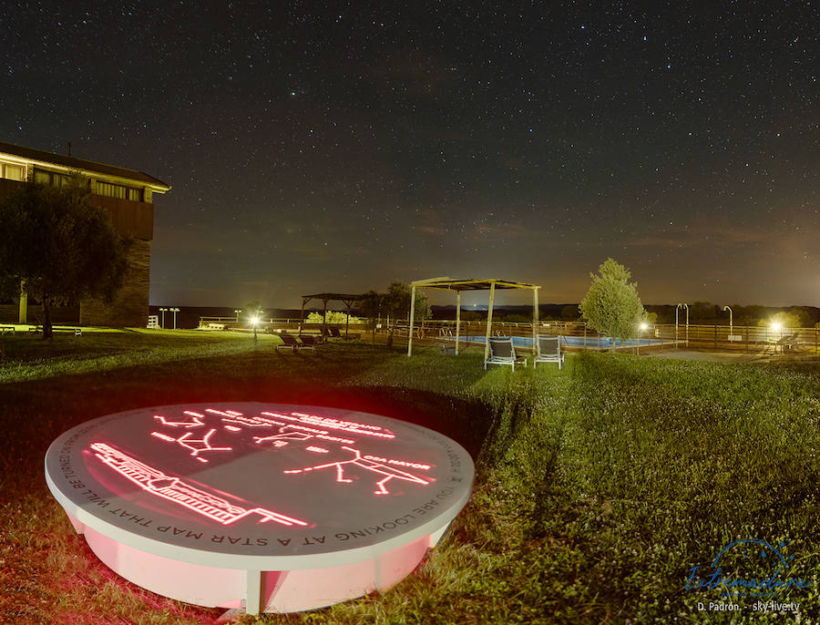 Mirador celeste situado en los jardines de la Hospedería de Monfragüe