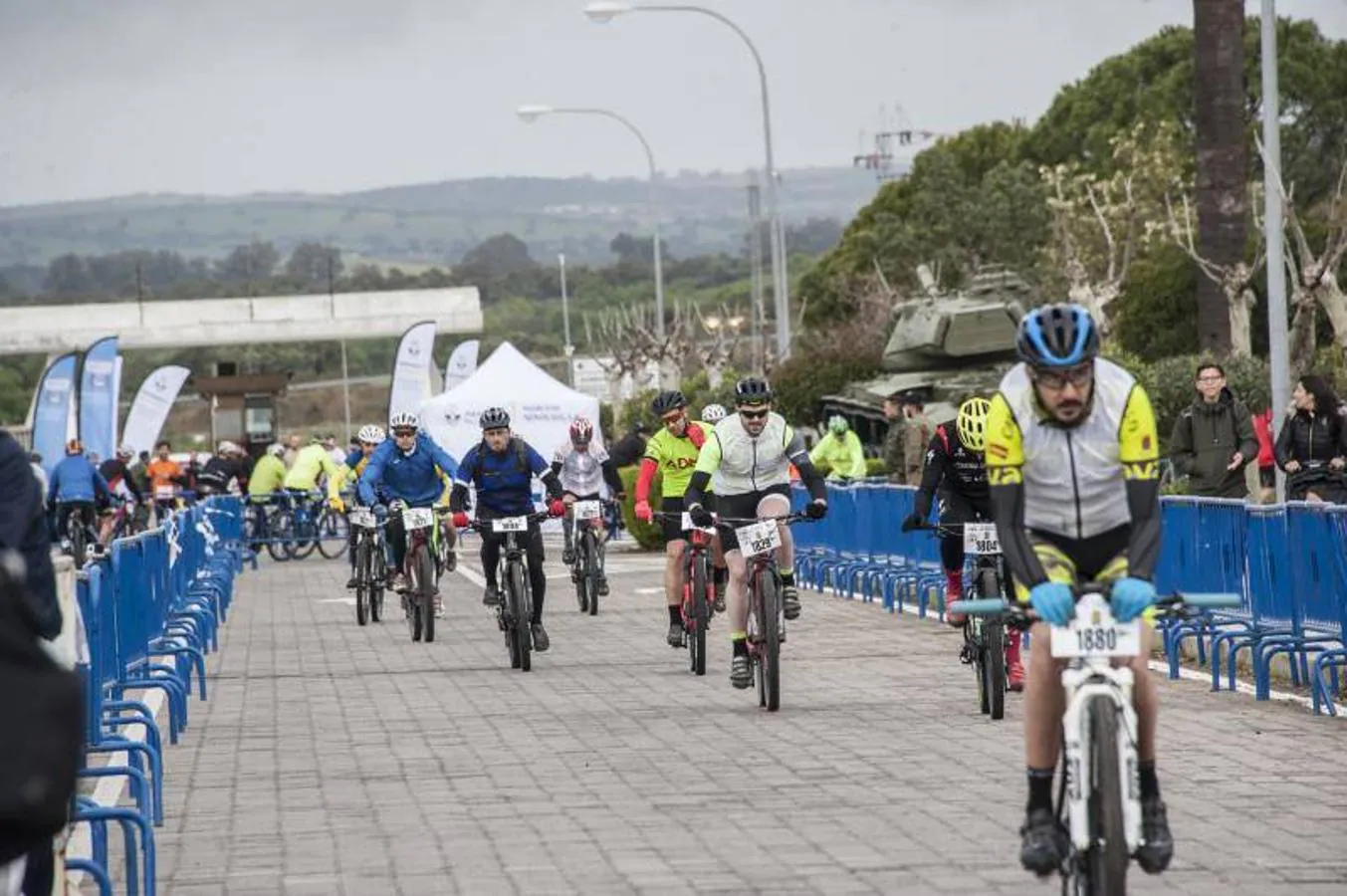 Fotos: Más de 1500 participantes en el Desafío San Fernando en Badajoz 