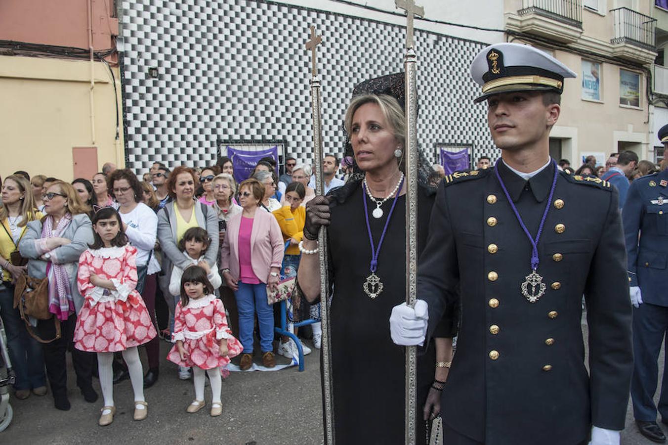 Fotos: Miles de pacenses se echan a la calle para seguir los pasos de la Espina