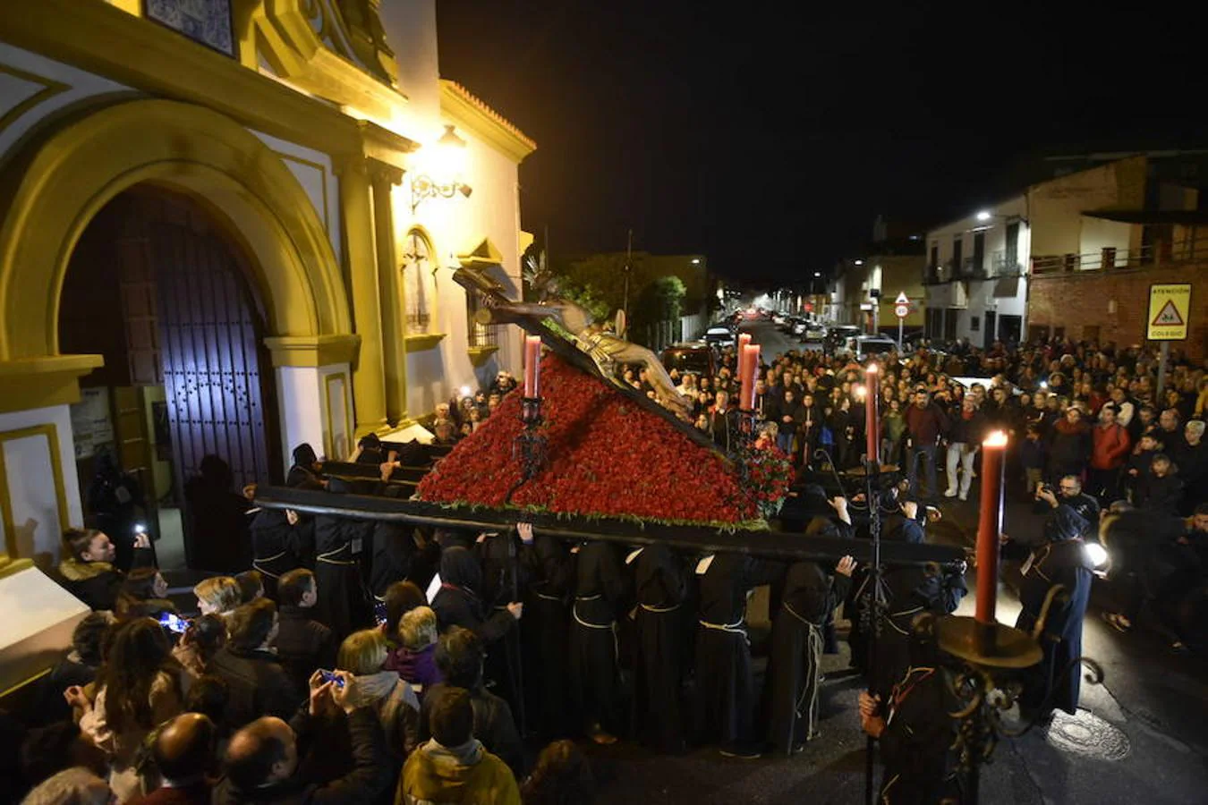 Fotos: Procesión del Cristo de la Paz en Badajoz