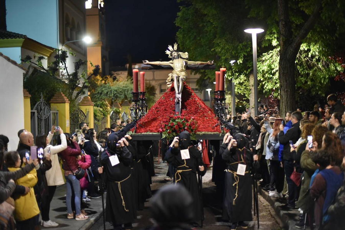 Fotos: Procesión del Cristo de la Paz en Badajoz