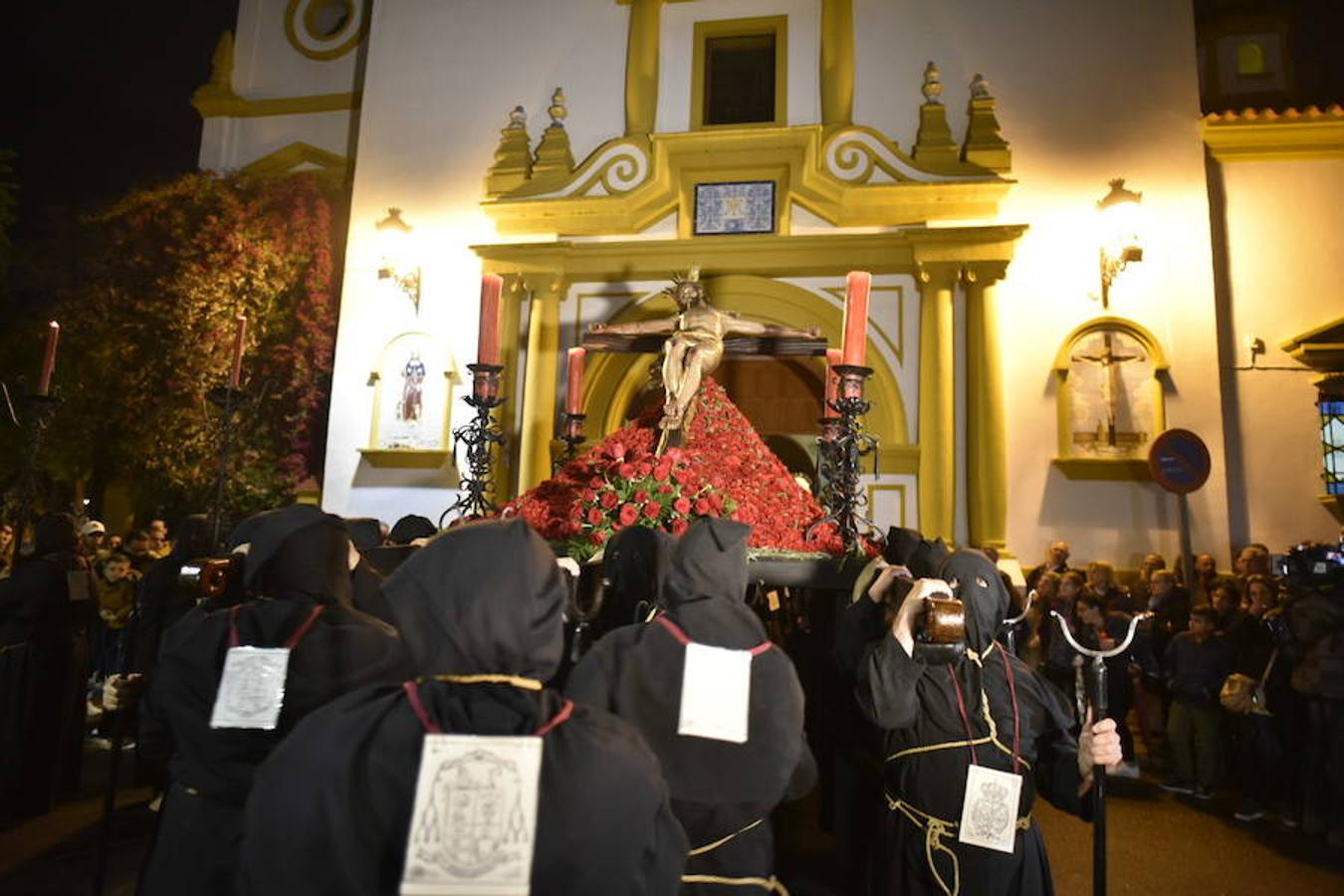 Fotos: Procesión del Cristo de la Paz en Badajoz