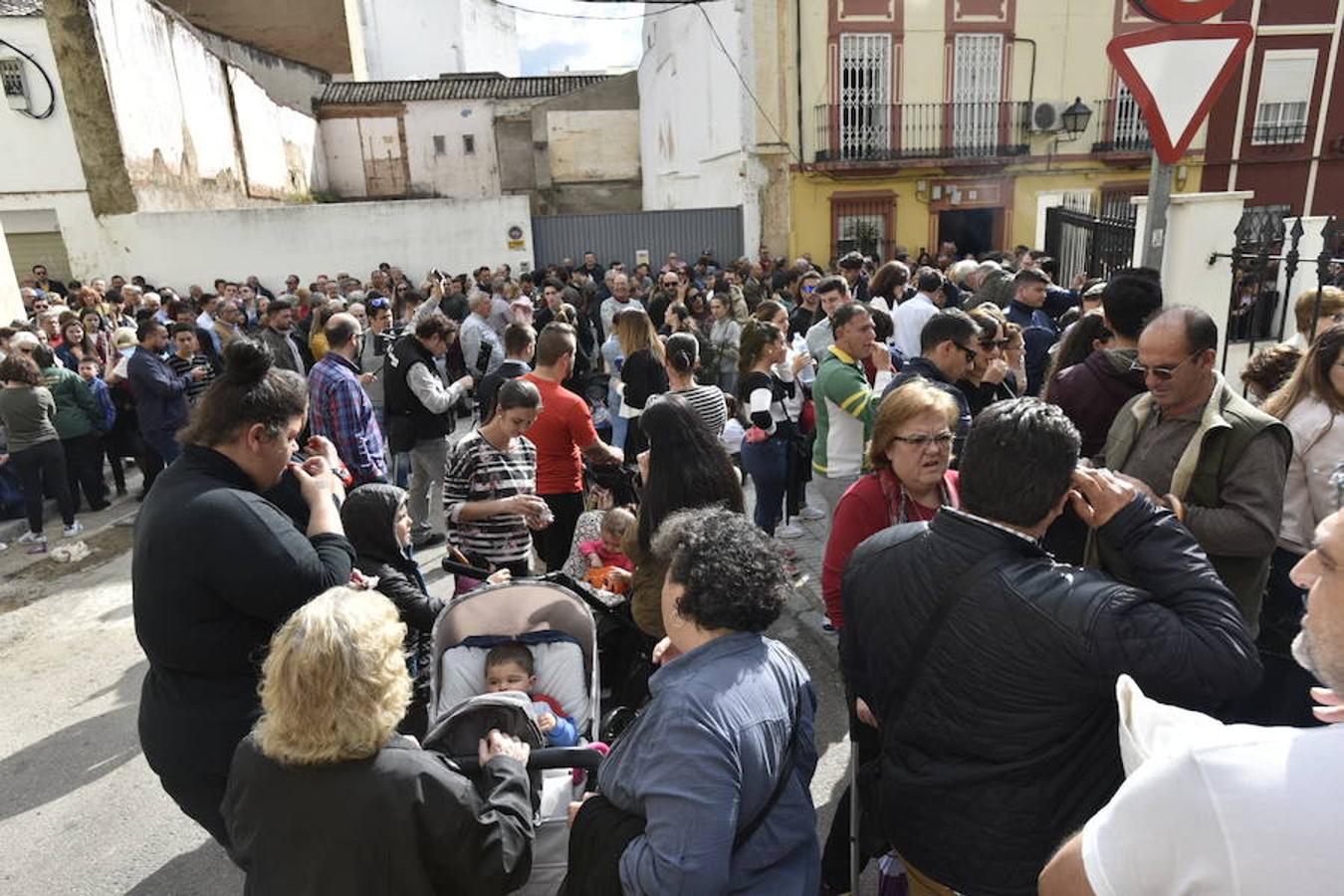 Fotos: Viernes Santo en Badajoz: La lluvia impide la salida del Santo Entierro
