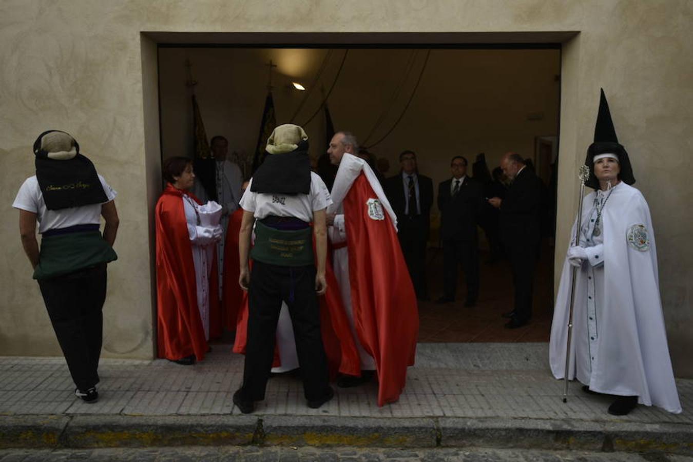 Fotos: Viernes Santo en Badajoz: La lluvia impide la salida del Santo Entierro