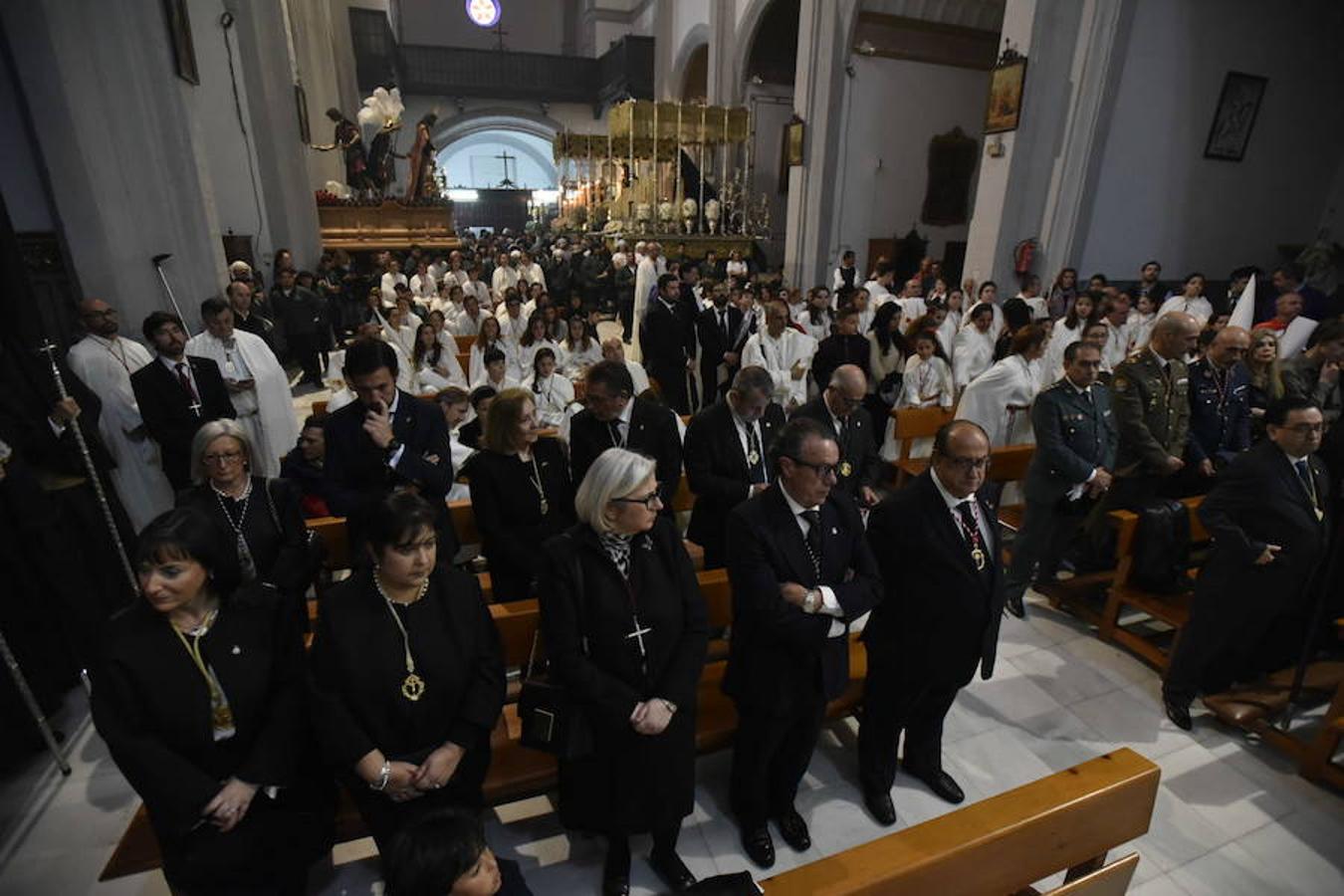 Fotos: Viernes Santo en Badajoz: La lluvia impide la salida del Santo Entierro