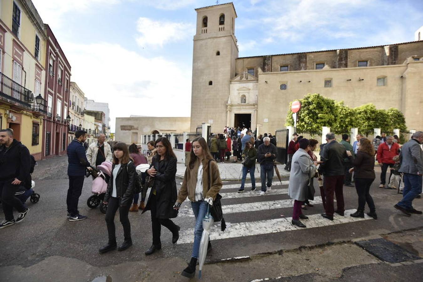 Fotos: Viernes Santo en Badajoz: La lluvia impide la salida del Santo Entierro