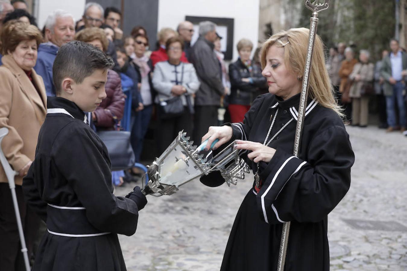 Fotos: Viernes Santo en Cáceres: Procesión del Santo Entierro