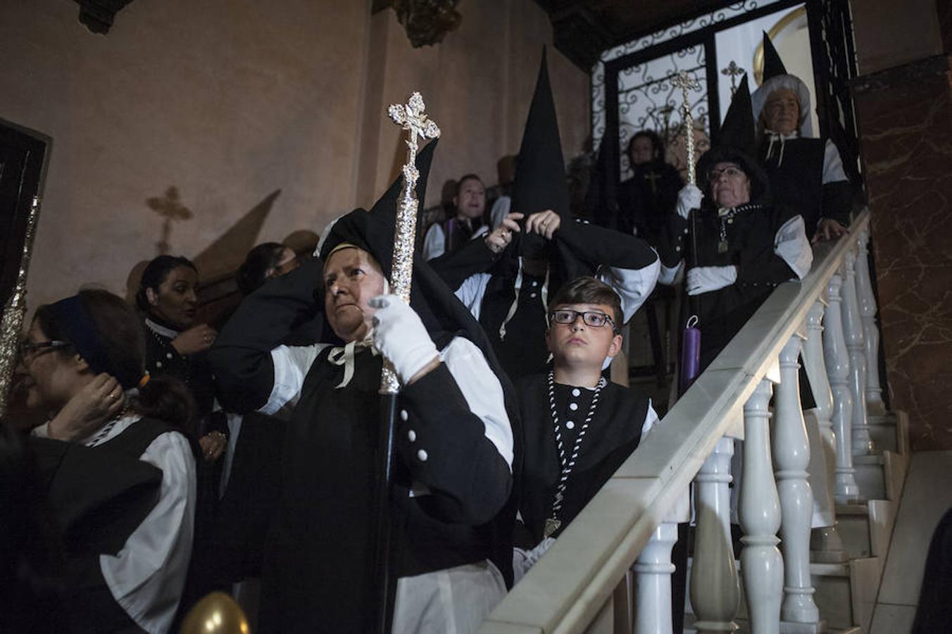 Fotos: Viernes Santo en Badajoz: La Patrona no pudo desfilar al suspenderse la procesión del rosario