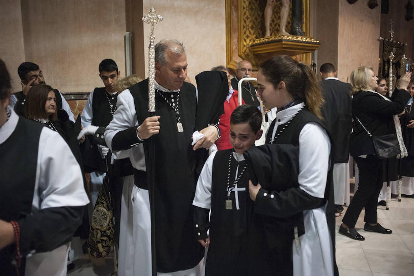 Fotos: Viernes Santo en Badajoz: La Patrona no pudo desfilar al suspenderse la procesión del rosario