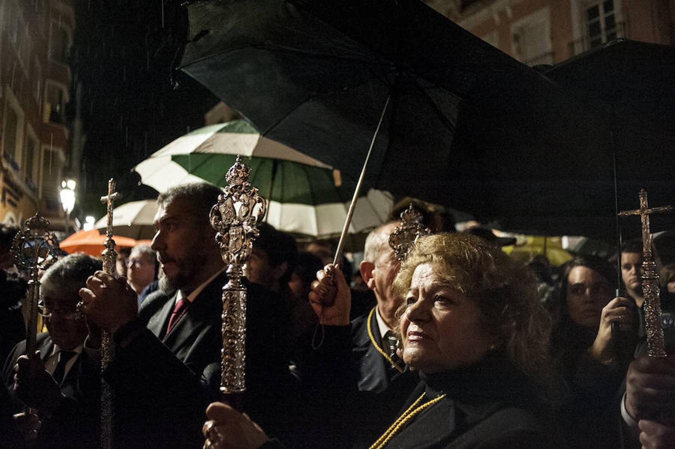 Fotos: Viernes Santo en Badajoz: La Patrona no pudo desfilar al suspenderse la procesión del rosario