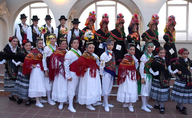 El López acoge este domingo el XXXVI Festival de Folklore en la Escuela.