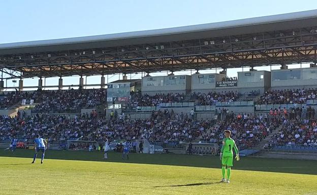 Sigue en directo el partido del Badajoz-Malagueño de Segunda B desde el Nuevo Vivero