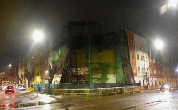 Edificio en Badajoz en el que falleció un trabajador en accidente laboral / CASIMIRO MORENO