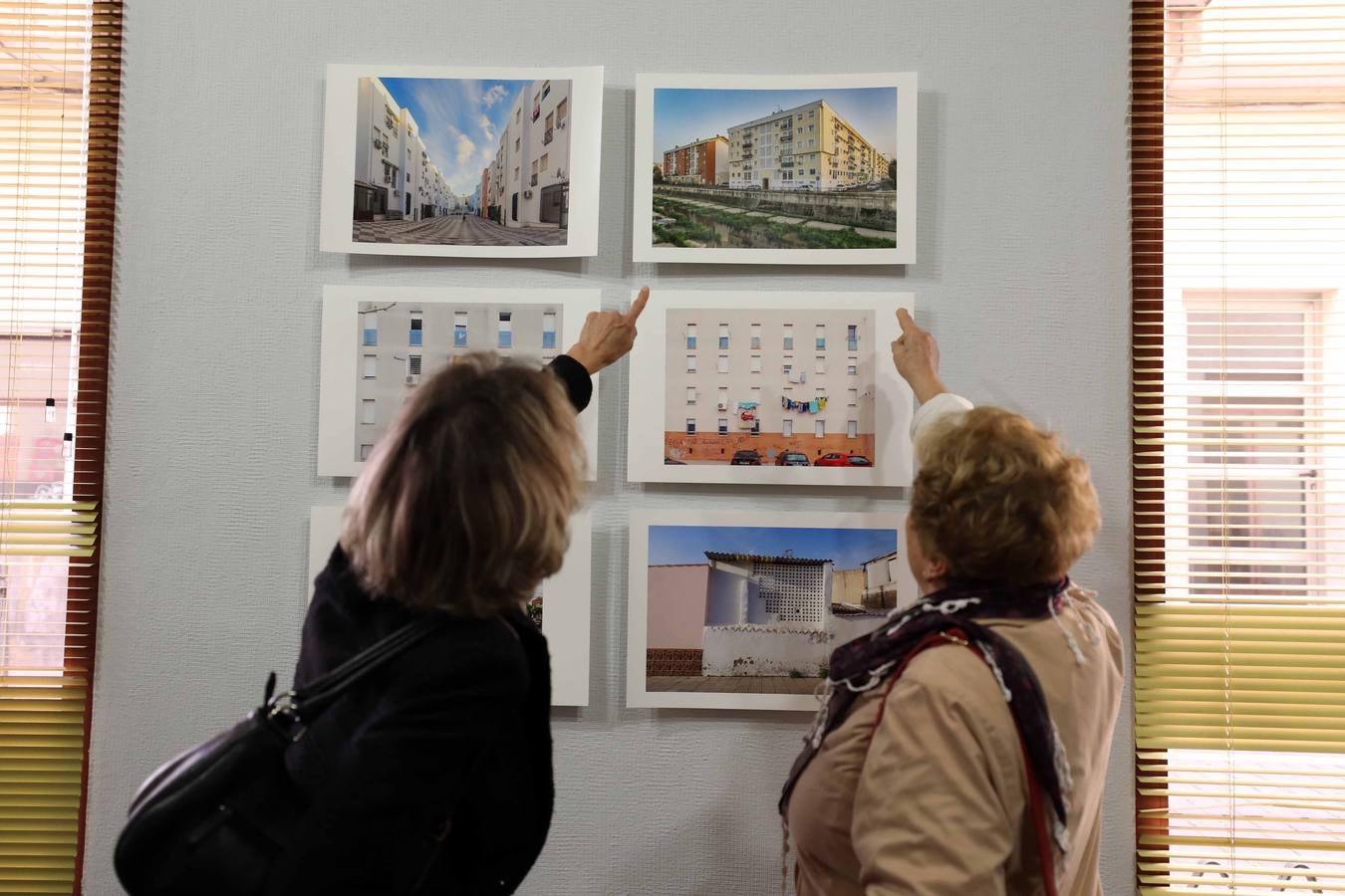 Del 26 de abril al 26 de mayo, en el Centro Cultural Santo Domingo de la Fundación CB, se puede visitar la exposición fotográfica 'Ciudad Incierta' de Ceferino López, una muestra como un repertorio visual que trata de situar al espectador en el territorio exacto que habita, animándole a reflexionar sobre el estado de las cosas.