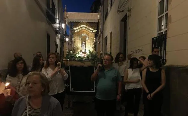 La Esperancita salió en procesión en Zafra acompañada por los Danzantes de Fuentes de León
