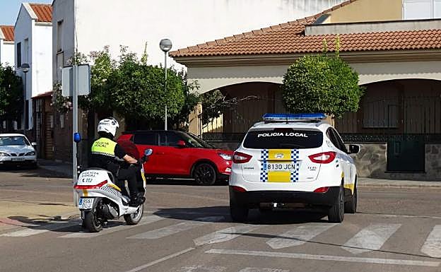 La Policía Local de Talavera sorprendió a los ladrones cuando intentaban llevarse las ventanas:: HOY