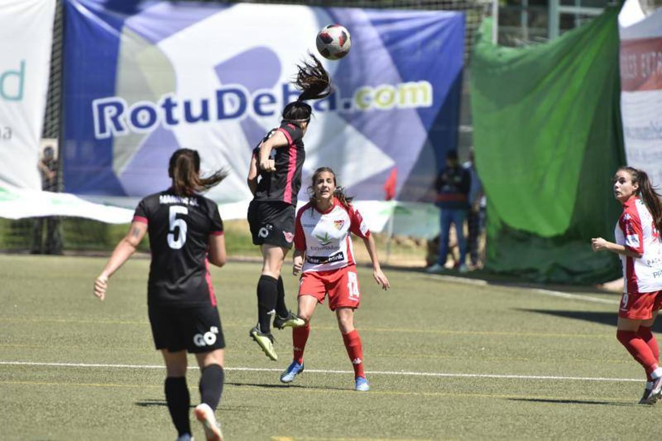 El Santa Teresa gana 1-0 al Tacón en El Vivero y afronta la vuelta de la final por el ascenso a la Liga Iberdrola con ventaja