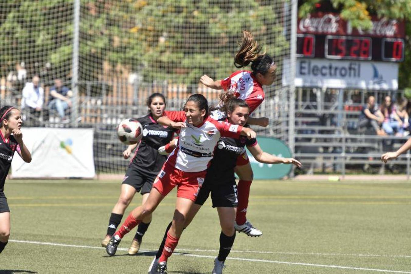 El Santa Teresa gana 1-0 al Tacón en El Vivero y afronta la vuelta de la final por el ascenso a la Liga Iberdrola con ventaja