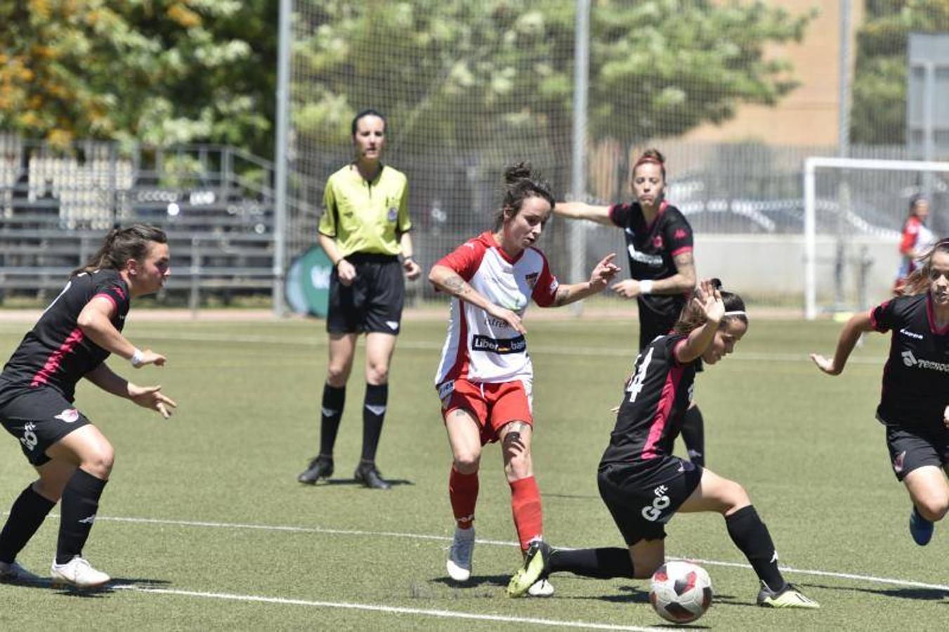 El Santa Teresa gana 1-0 al Tacón en El Vivero y afronta la vuelta de la final por el ascenso a la Liga Iberdrola con ventaja