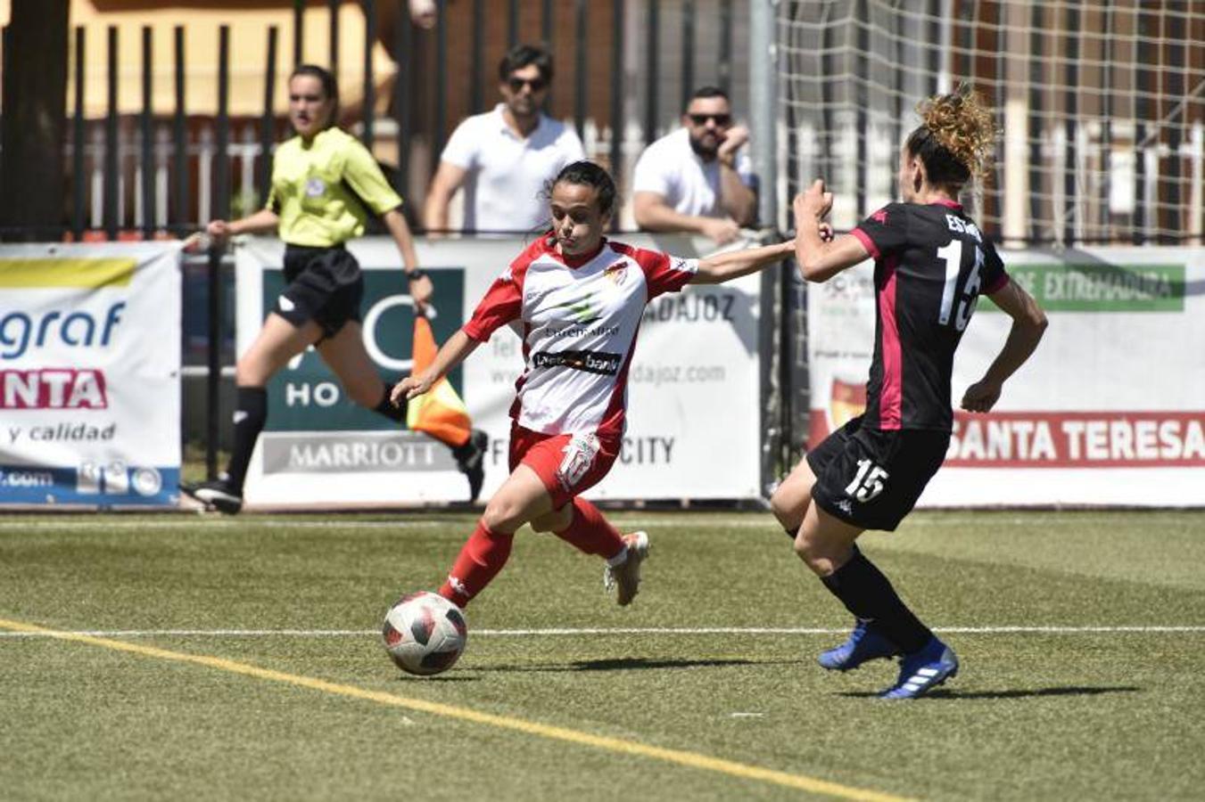 El Santa Teresa gana 1-0 al Tacón en El Vivero y afronta la vuelta de la final por el ascenso a la Liga Iberdrola con ventaja