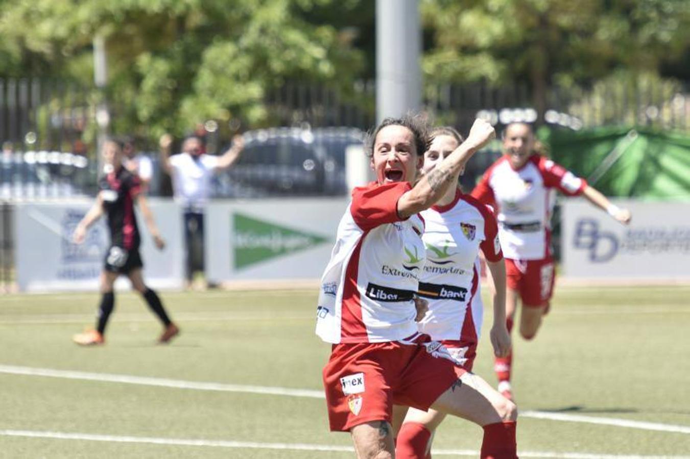 El Santa Teresa gana 1-0 al Tacón en El Vivero y afronta la vuelta de la final por el ascenso a la Liga Iberdrola con ventaja