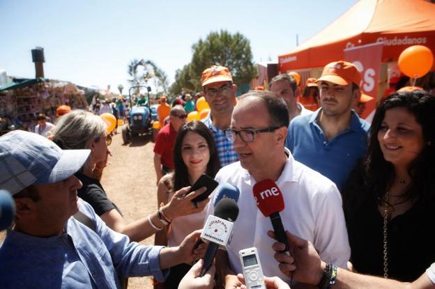 Polo en su visita a la romería de Villafranca. :: hoy