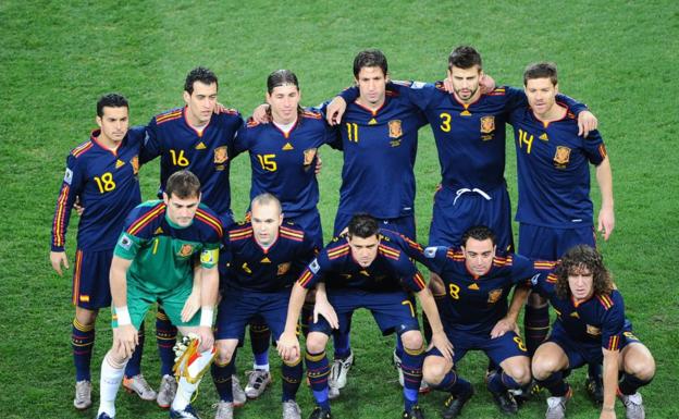 Alineación de España ante Holanda en la final de 2010