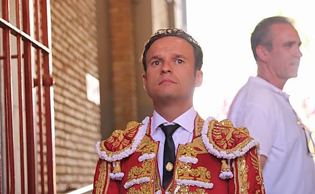 Imagen principal - Antonio Ferrera, Emilio de Justo y Ginés Marín 