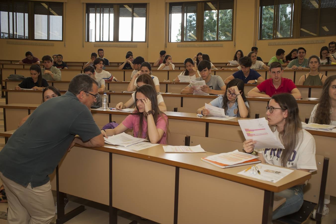 5.107 alumnos se enfrentan a la Selectividad en doce sedes de la región extremeña.