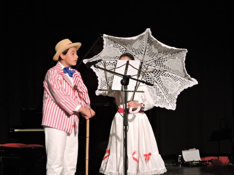 Fotos: 70 Fotos del concierto de fin de curso de la escuela de música de Fregenal