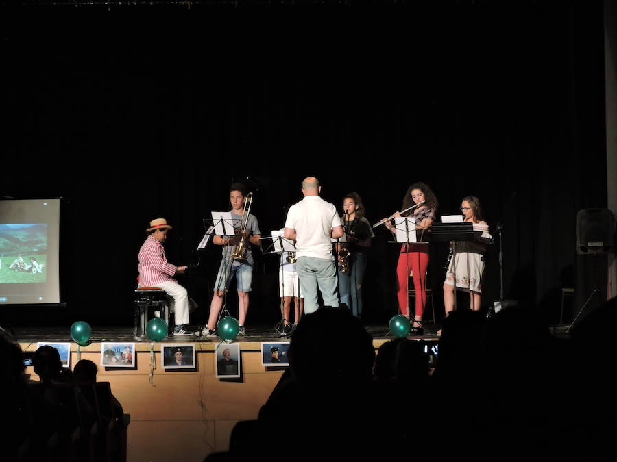 Fotos: 70 Fotos del concierto de fin de curso de la escuela de música de Fregenal