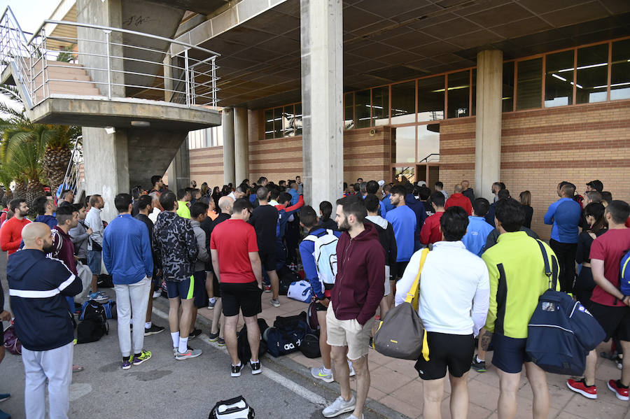 Fotos: Las oposiciones para cubrir 38 plazas de la Policía Local en Badajoz han comenzado con las pruebas físicas