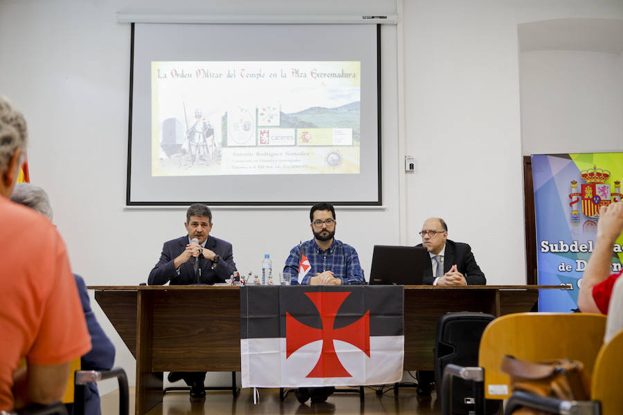 Conferencia sobre la orden del Temple. :: A.M.