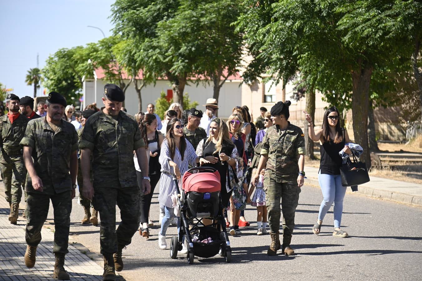 En la Base «General Menacho» (Badajoz), ha tenido lugar el acto de despedida del Contingente eFP V, previo a su despliegue en Letonia y cuya base está formada por la Brigada «Extremadura» XI. El acto ha estado presidido por el Excmo. Sr. General Jefe de la Brigada «Extremadura» XI, D. Francisco Javier Romero Marí.