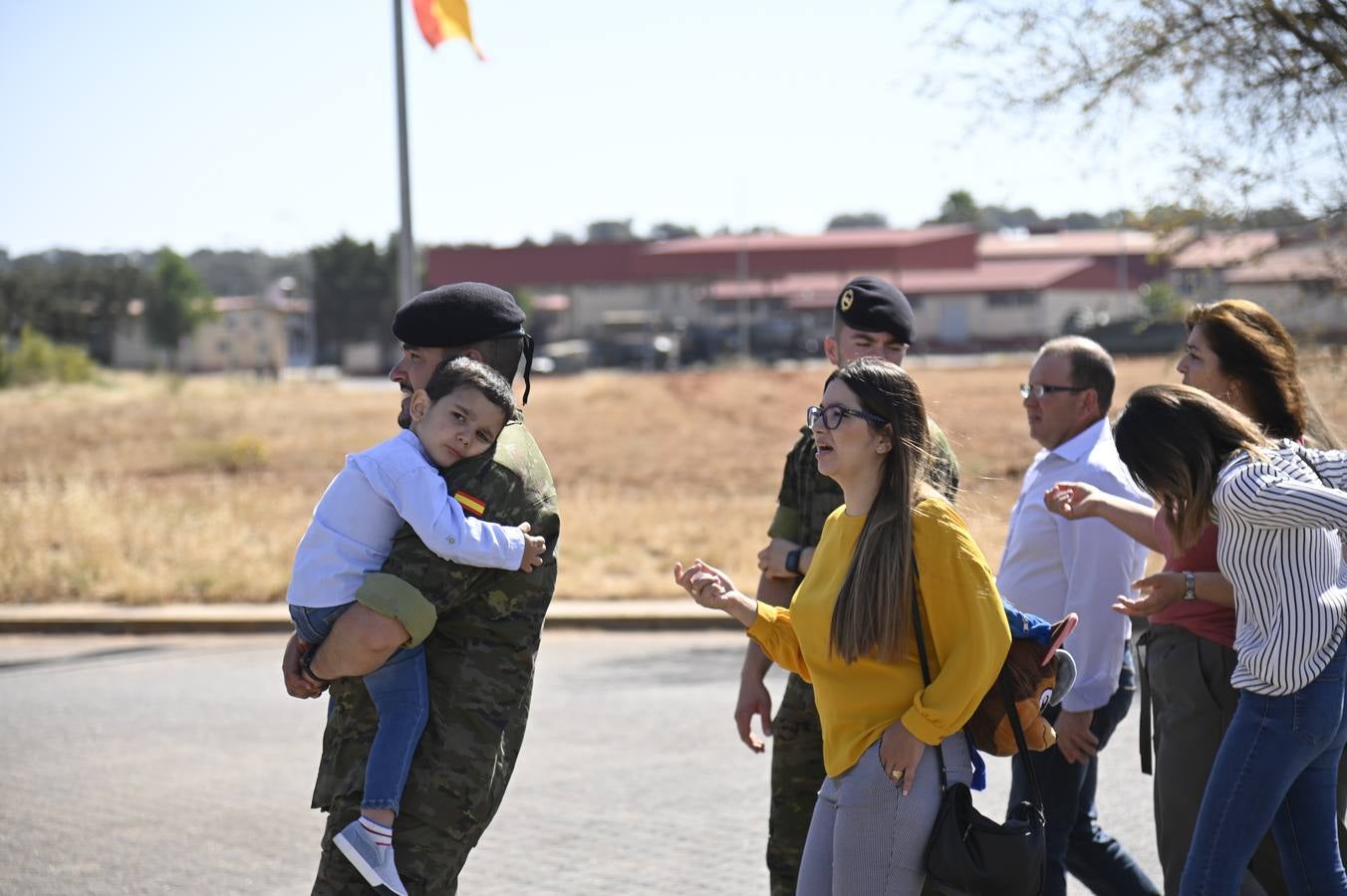 En la Base «General Menacho» (Badajoz), ha tenido lugar el acto de despedida del Contingente eFP V, previo a su despliegue en Letonia y cuya base está formada por la Brigada «Extremadura» XI. El acto ha estado presidido por el Excmo. Sr. General Jefe de la Brigada «Extremadura» XI, D. Francisco Javier Romero Marí.