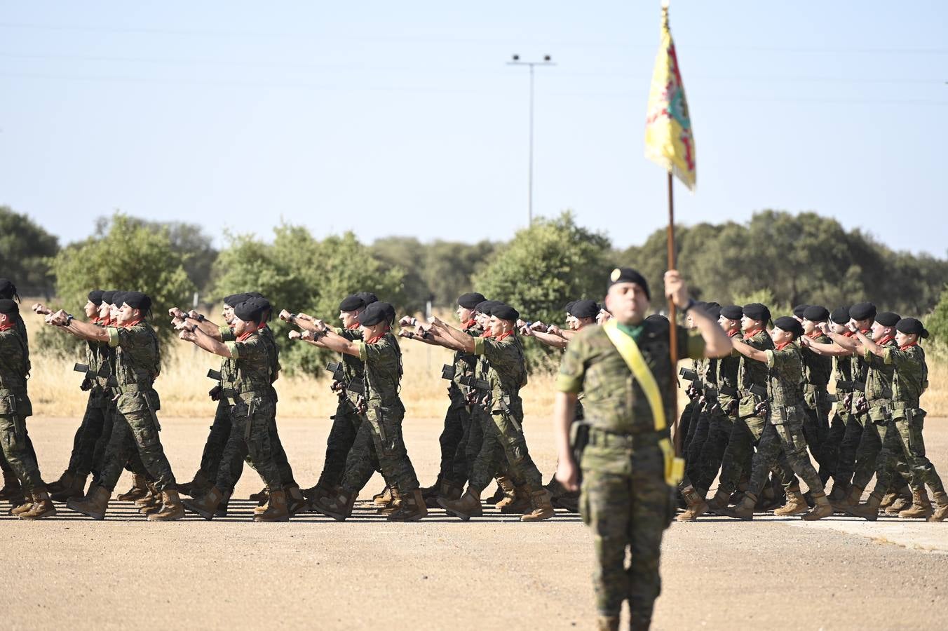 En la Base «General Menacho» (Badajoz), ha tenido lugar el acto de despedida del Contingente eFP V, previo a su despliegue en Letonia y cuya base está formada por la Brigada «Extremadura» XI. El acto ha estado presidido por el Excmo. Sr. General Jefe de la Brigada «Extremadura» XI, D. Francisco Javier Romero Marí.