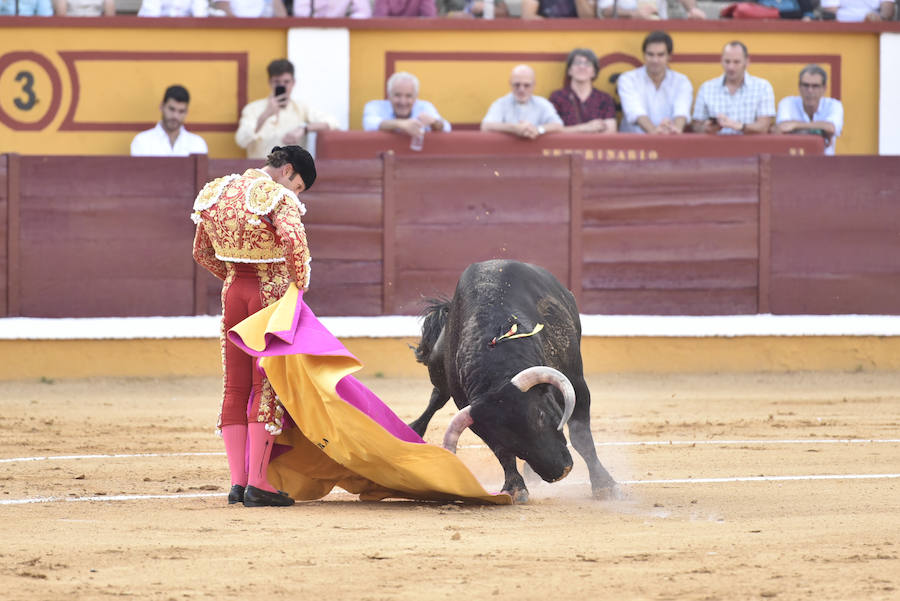 El de Villafranco cuaja una gran faena ante el cuarto de la tarde de Victoriano del Río, noble hasta la extenuación y que se empleó bien con el caballo