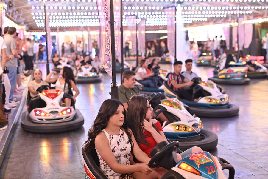 Hubo colas para entrar en las casetas del ferial de madrugada