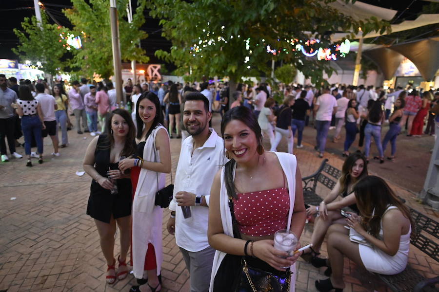 Hubo colas para entrar en las casetas del ferial de madrugada