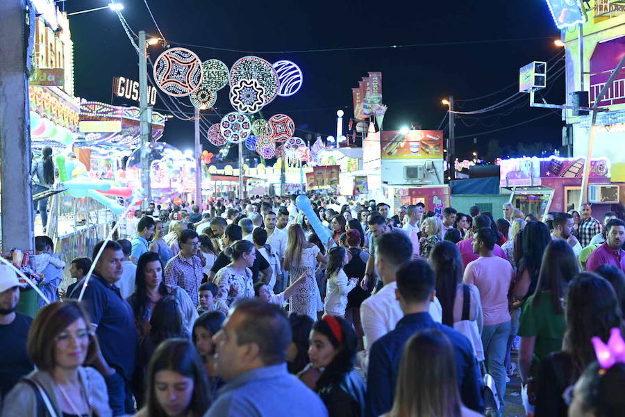 Hubo colas para entrar en las casetas del ferial de madrugada