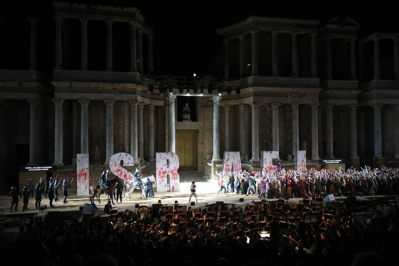 Fotos: Inauguración del Festival deTeatro de Mérida con la asistencia numerosos dirigentes políticos