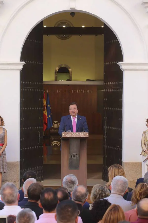 Fotos: Guillermo Fernández Vara toma posesión como presidente de la Junta de Extremadura