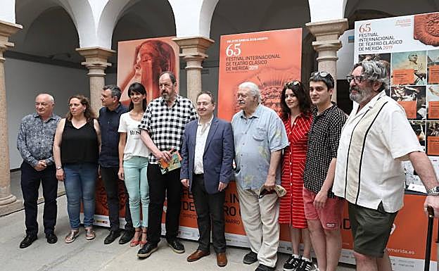 Asistentes a la presentación de la obra. 