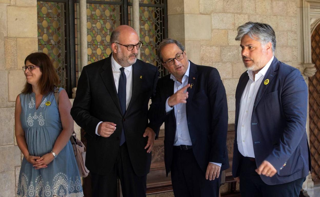 Quim Torra recibe este jueves en el palau de la Generalitat a los representantes de Junts per Catalunya.